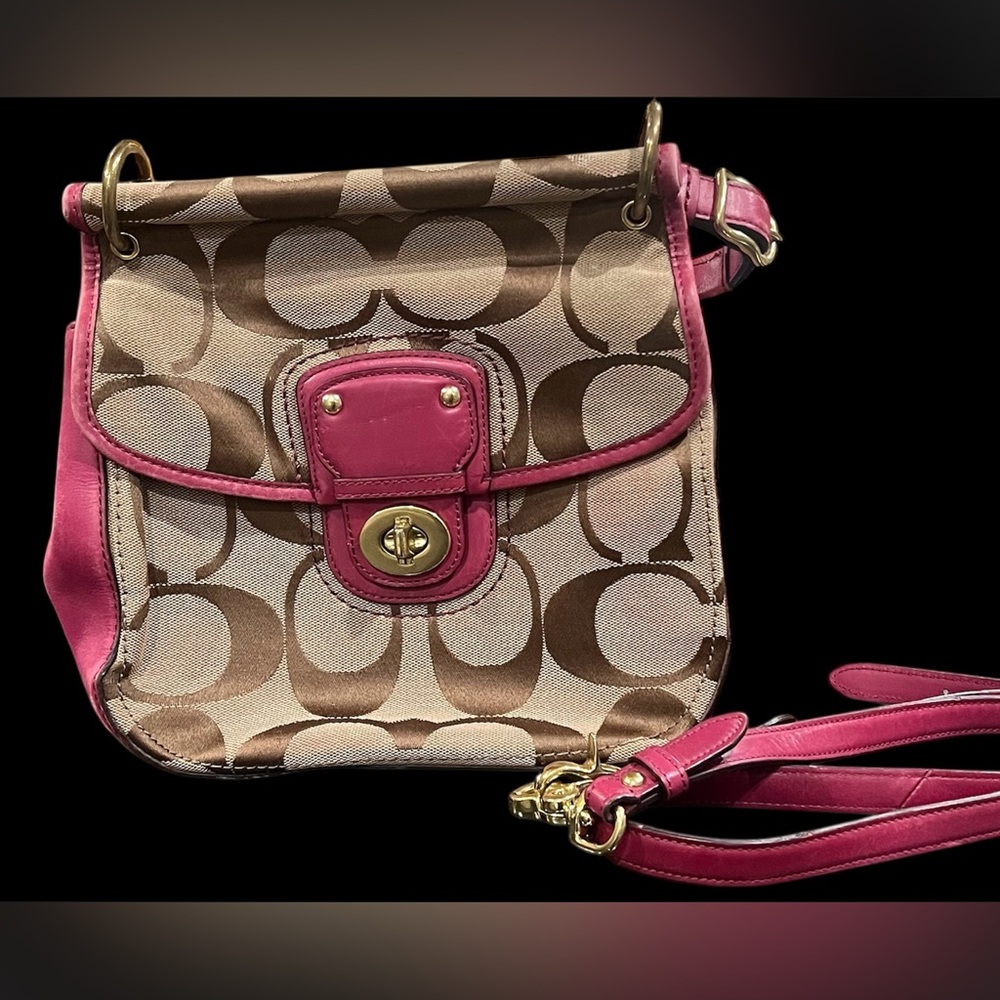 COACH Vintage Willis Top Handle Bag.